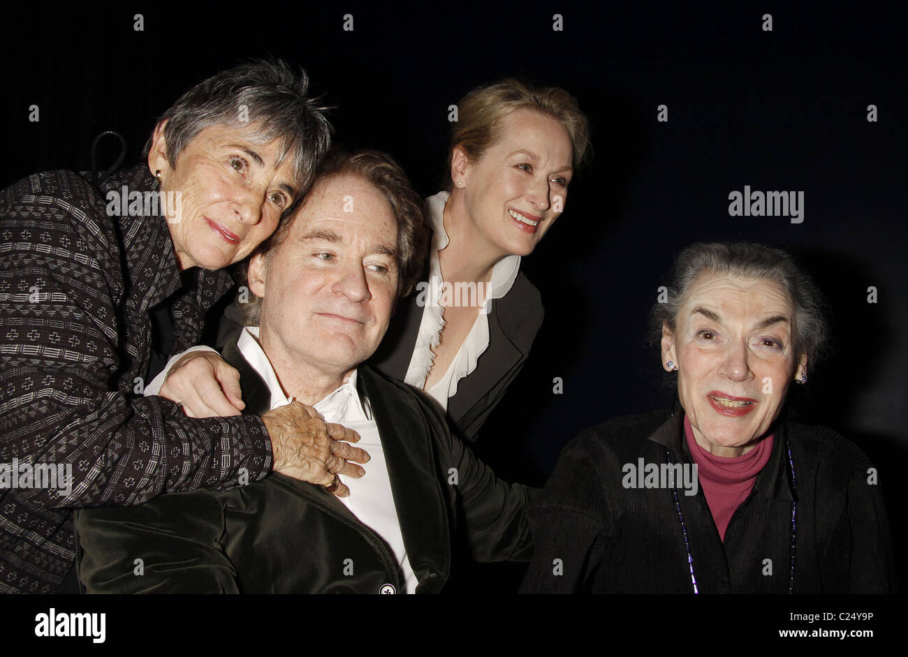 Margot Harley, Meryl Streep, Kevin Kline, et Marian Seldes cocktail célébrant Kevin Kline et Meryl Streep en vedette dans Banque D'Images