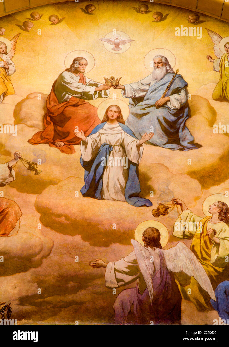 Couronnement de la Sainte Vierge Marie à partir de Vienne st. Francis Church Banque D'Images