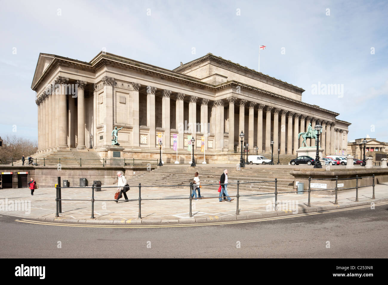 L'extérieur de St Georges Hall, Liverpool Banque D'Images