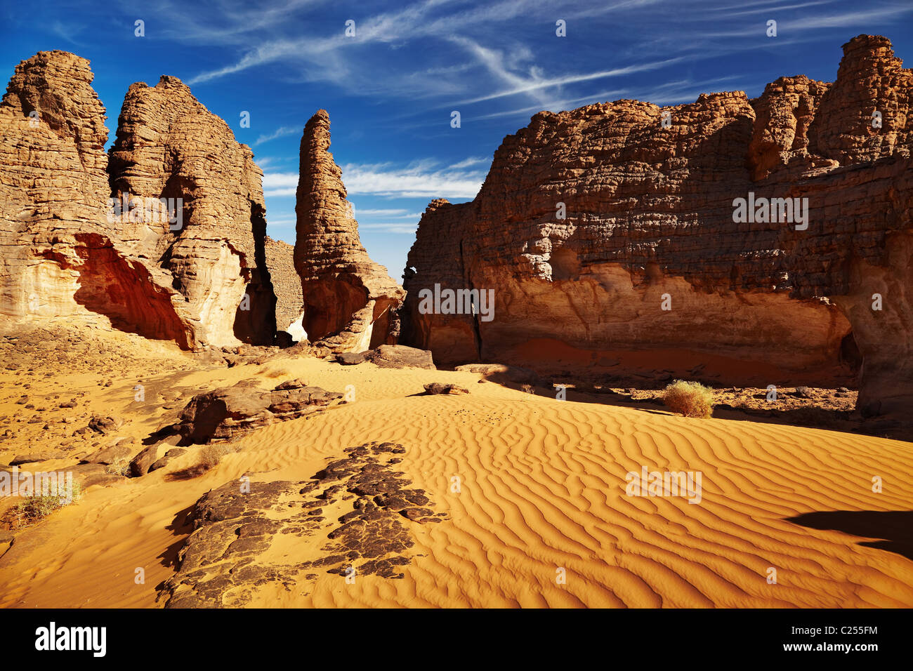 Falaises de grès bizarres en désert du Sahara, Tassili N'Ajjer, Algérie Banque D'Images