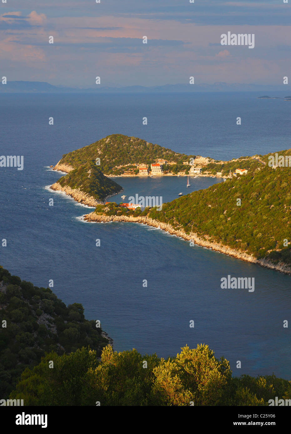 Zaklopatica Bay sur l'île de Lastovo en Croatie. Banque D'Images