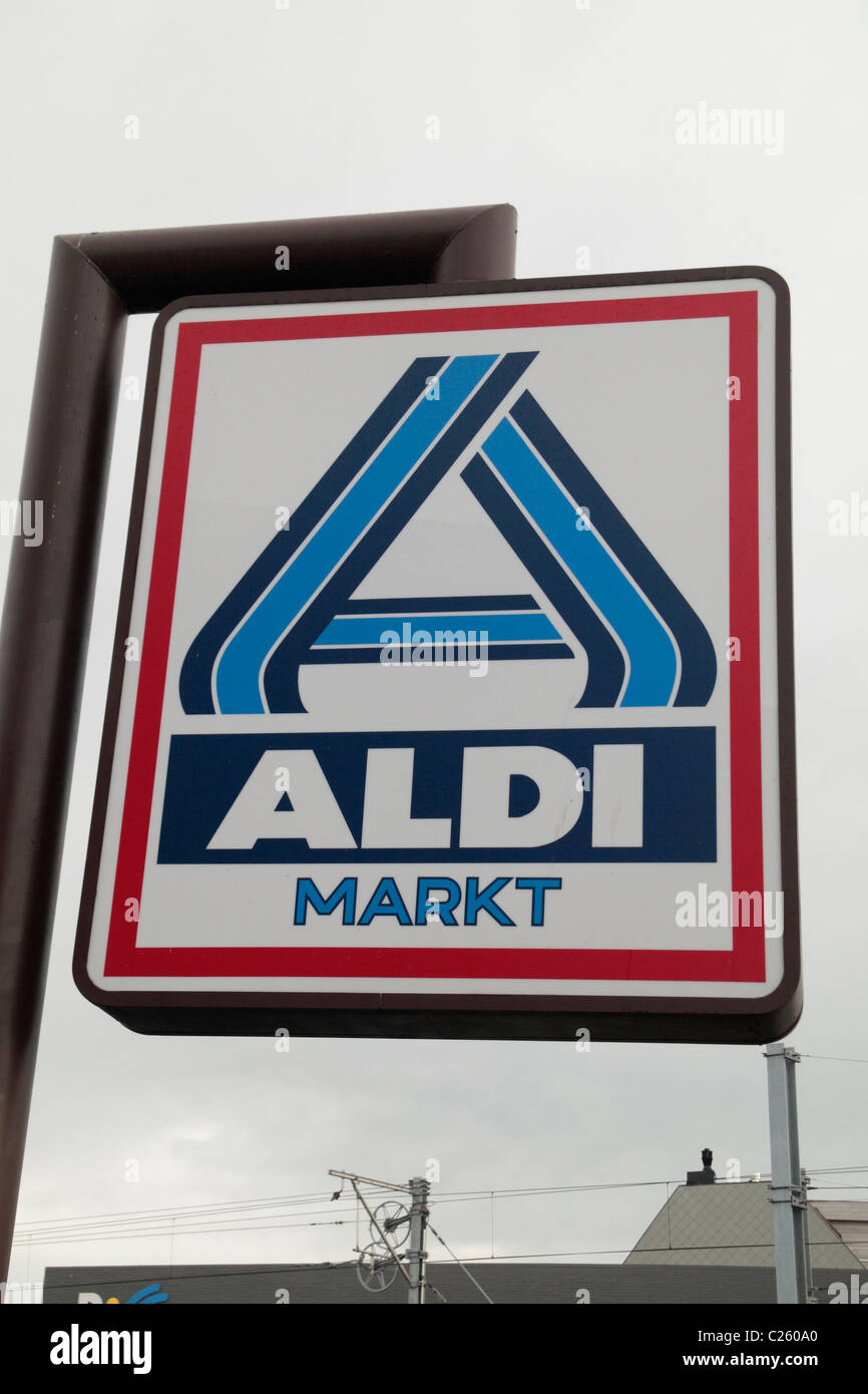 Un Aldi Markt signe extérieur d'un magasin à Furnes, Flandre occidentale, Belgique. Banque D'Images
