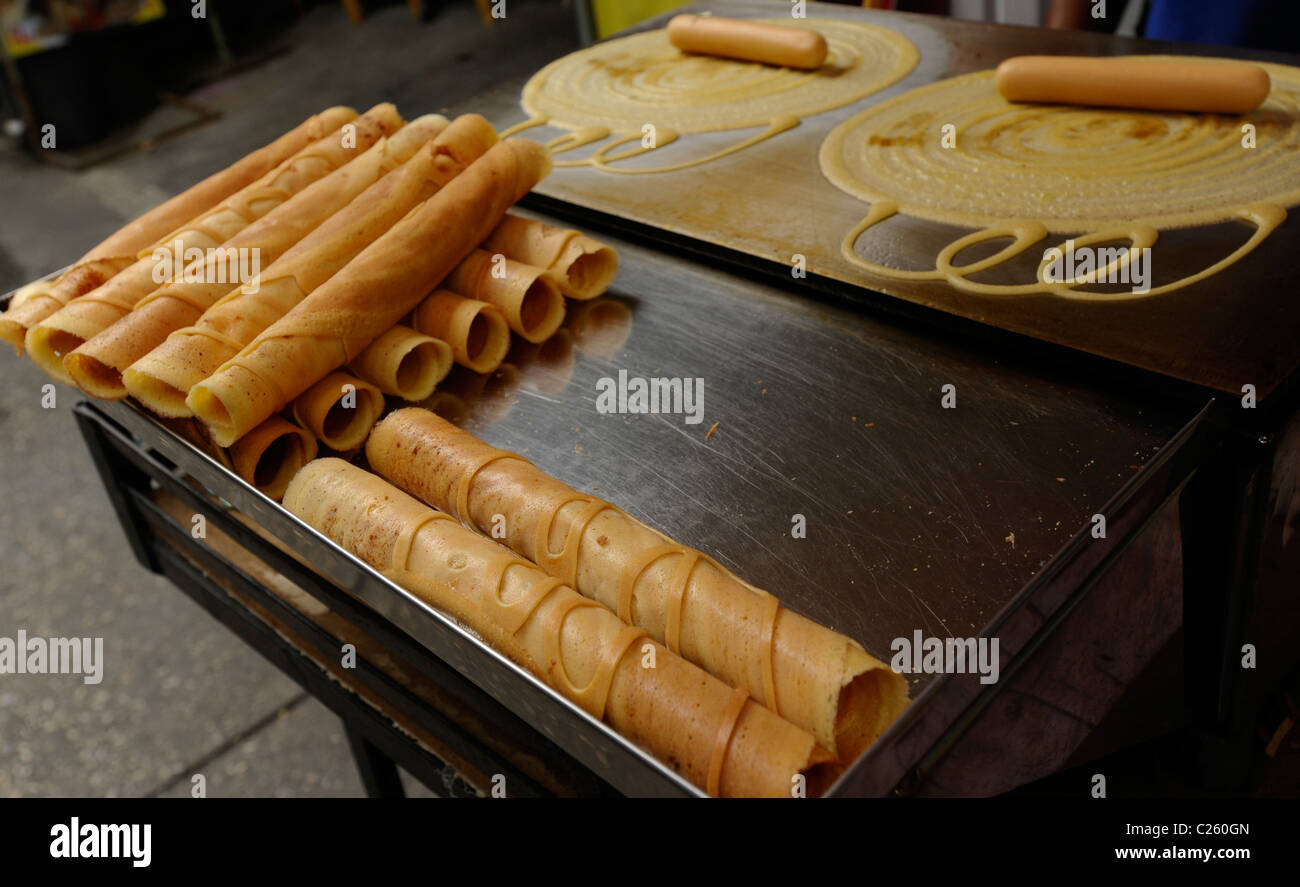 Cake Pan japonais(en thaï'Kanom Tokyo'), rue thai snack , Bangkok, Thaïlande Banque D'Images