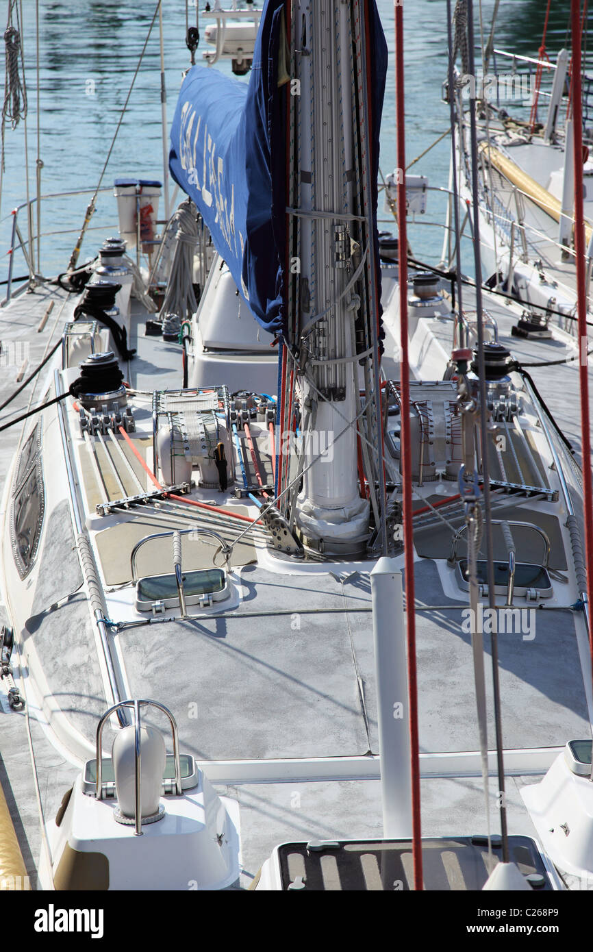 Close up d'un Challenger Yacht dans le port de Portsmouth, Hampshire, Angleterre Banque D'Images