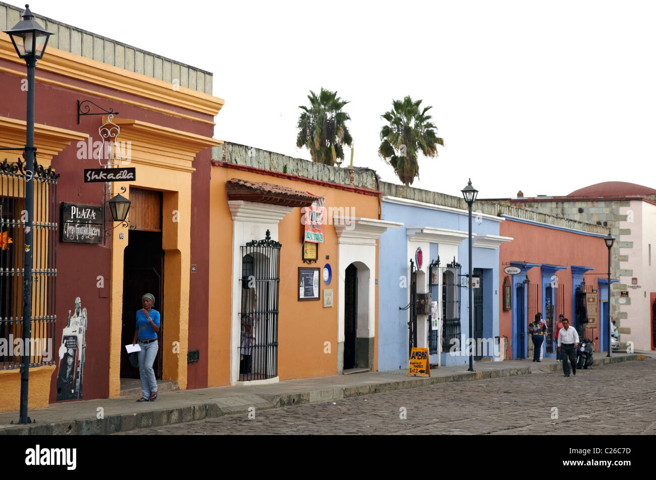 Rue de style colonial dans la ville d'Oaxaca au Mexique Banque D'Images