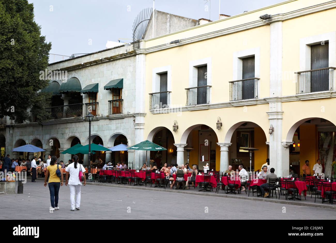 Les cafés de la ville de Oaxaca au Mexique Zocalo Banque D'Images