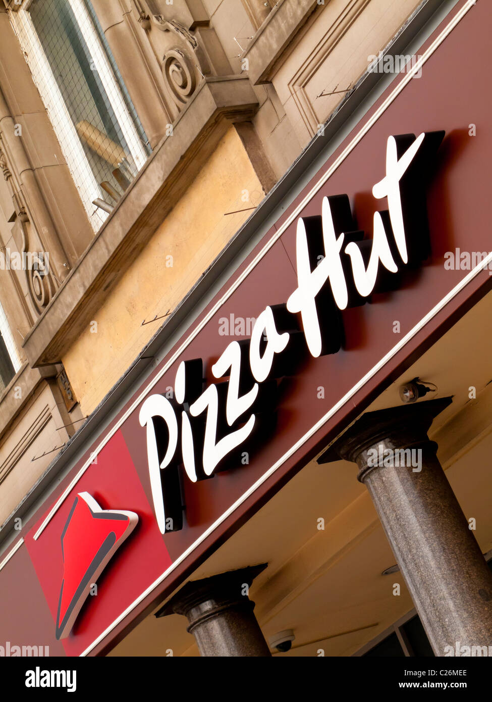 Inscrivez-vous à l'extérieur d'une franchise Pizza Hut restaurant à Nottingham en Angleterre UK Banque D'Images