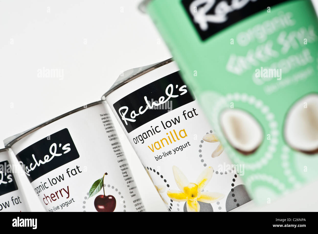 Pots de Rachel's Dairy organic bio-live yaourt, UK Banque D'Images