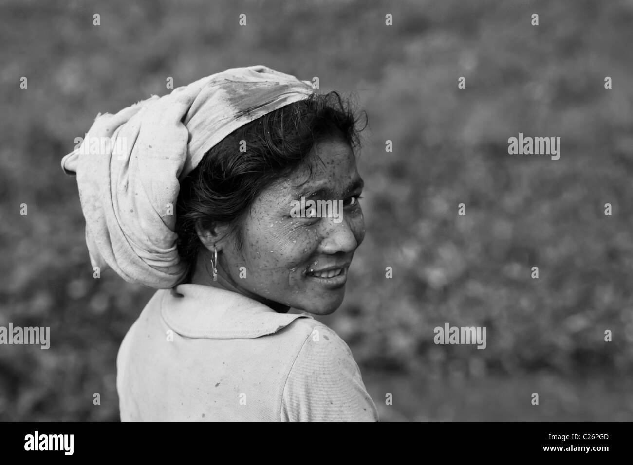 Portrait d'une jeune femme de la tribu de l'Île Majuli, Mishing, Assam, Inde Banque D'Images