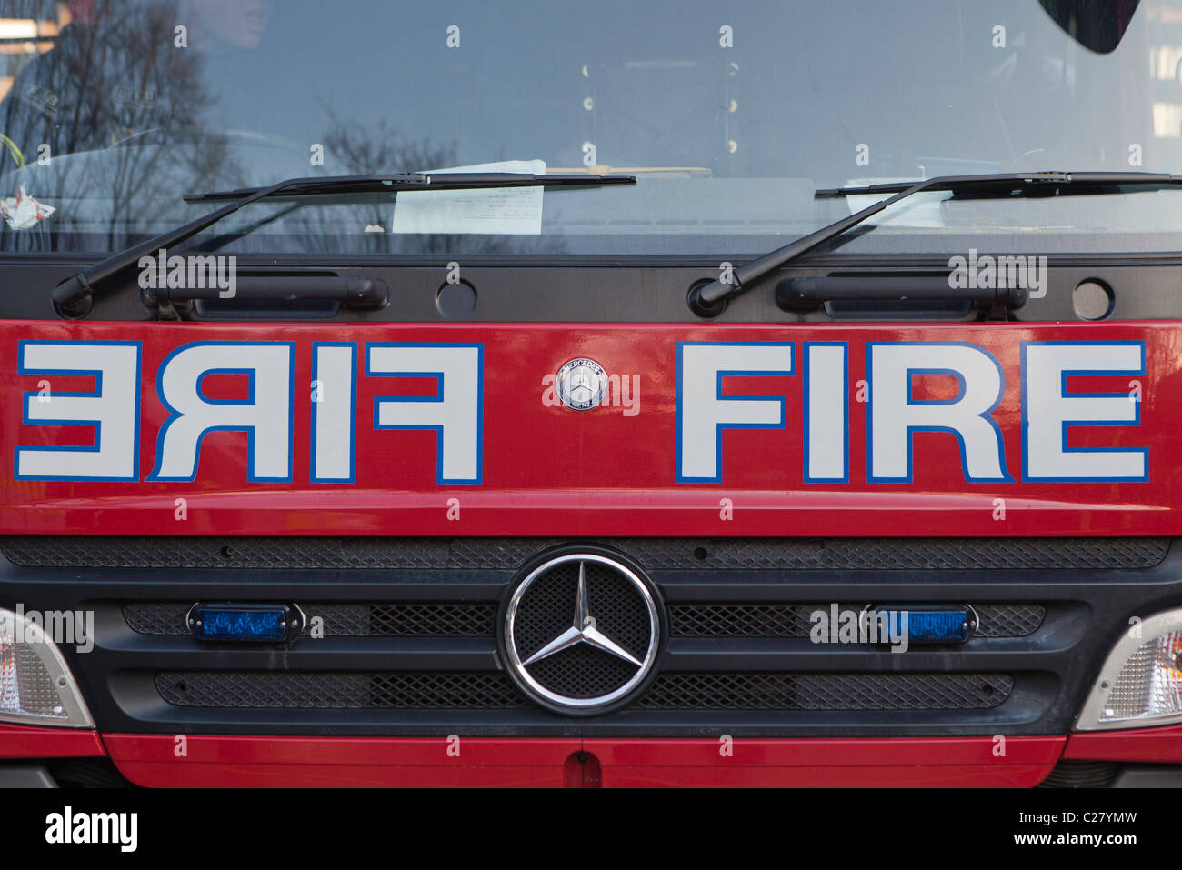 L'avant d'une London Fire Brigade moteur. Banque D'Images