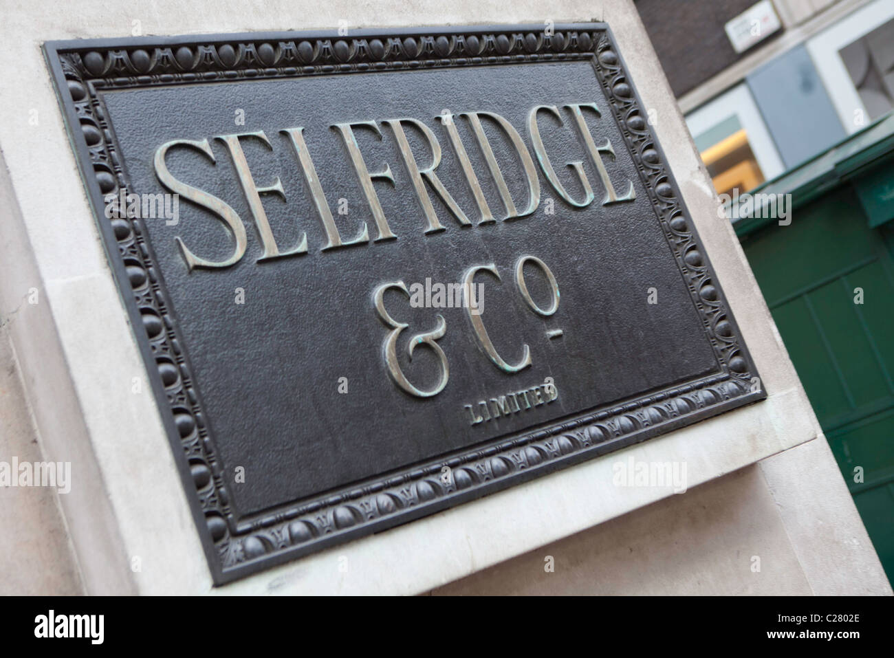 Le signe à Selfridge & Co, Oxford Street, Londres. Banque D'Images