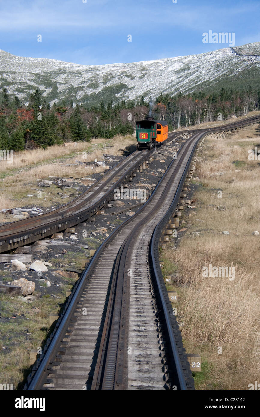 Les trains vous déplacer dans le quartier historique de Mount Washington cog, chemins de montagnes Blanches Natoinal Forest, New Hampshire. Banque D'Images