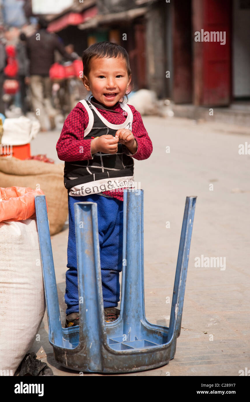Portrait d'un enfant népalais. Katmandou, Népal Banque D'Images
