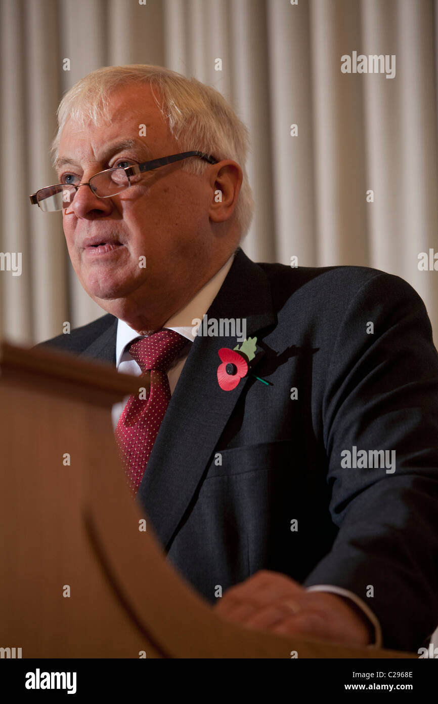 Le très honorable Lord (Chris) Patten de Barnes CH , président du BBC Trust, ancien gouverneur de Hong Kong et ministre conservateur. Banque D'Images