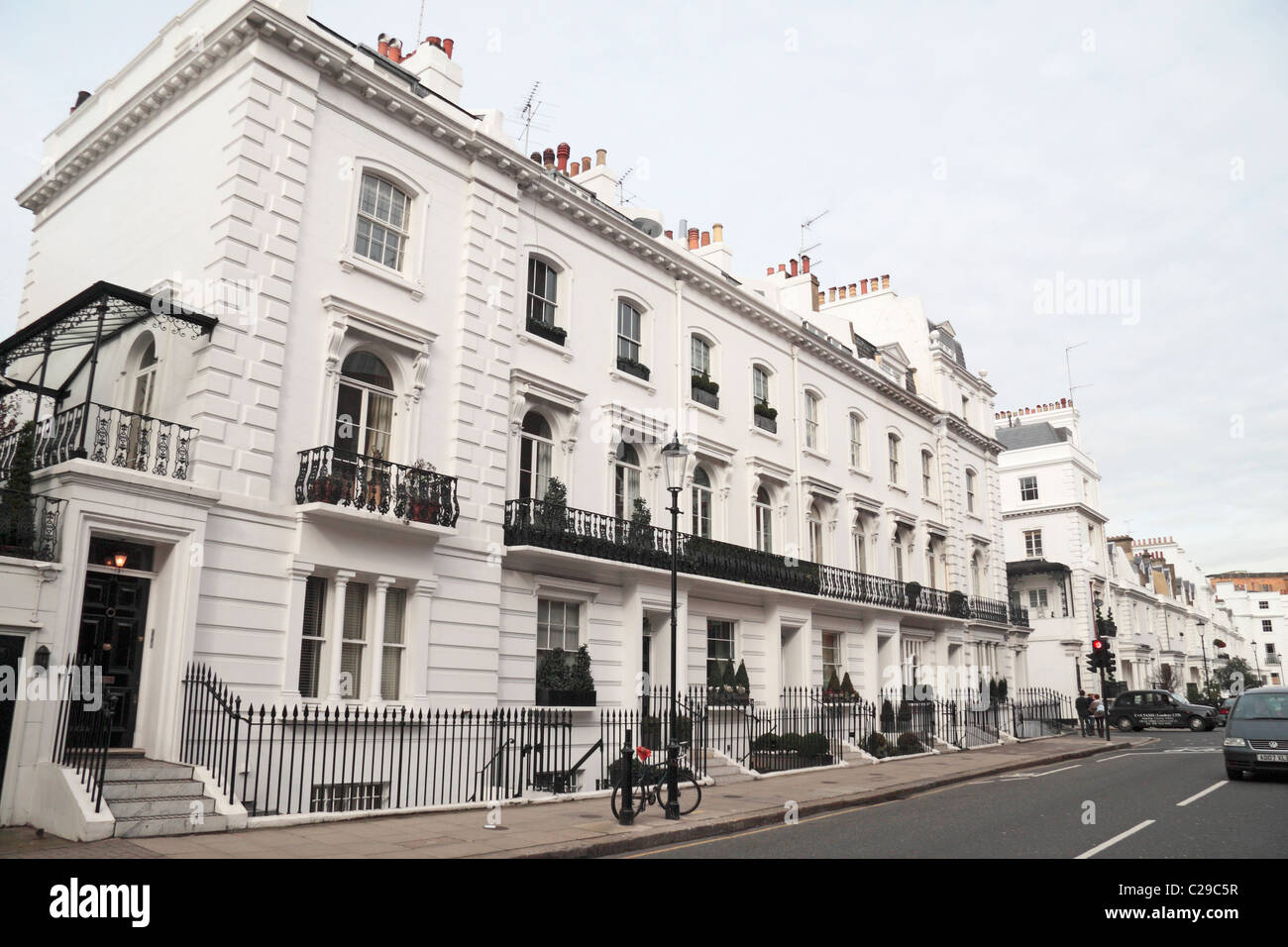 Vue générale des propriétés Sur Walton Street, Royal Borough de Kensington & Chelsea, London, SW3, au Royaume-Uni. Banque D'Images