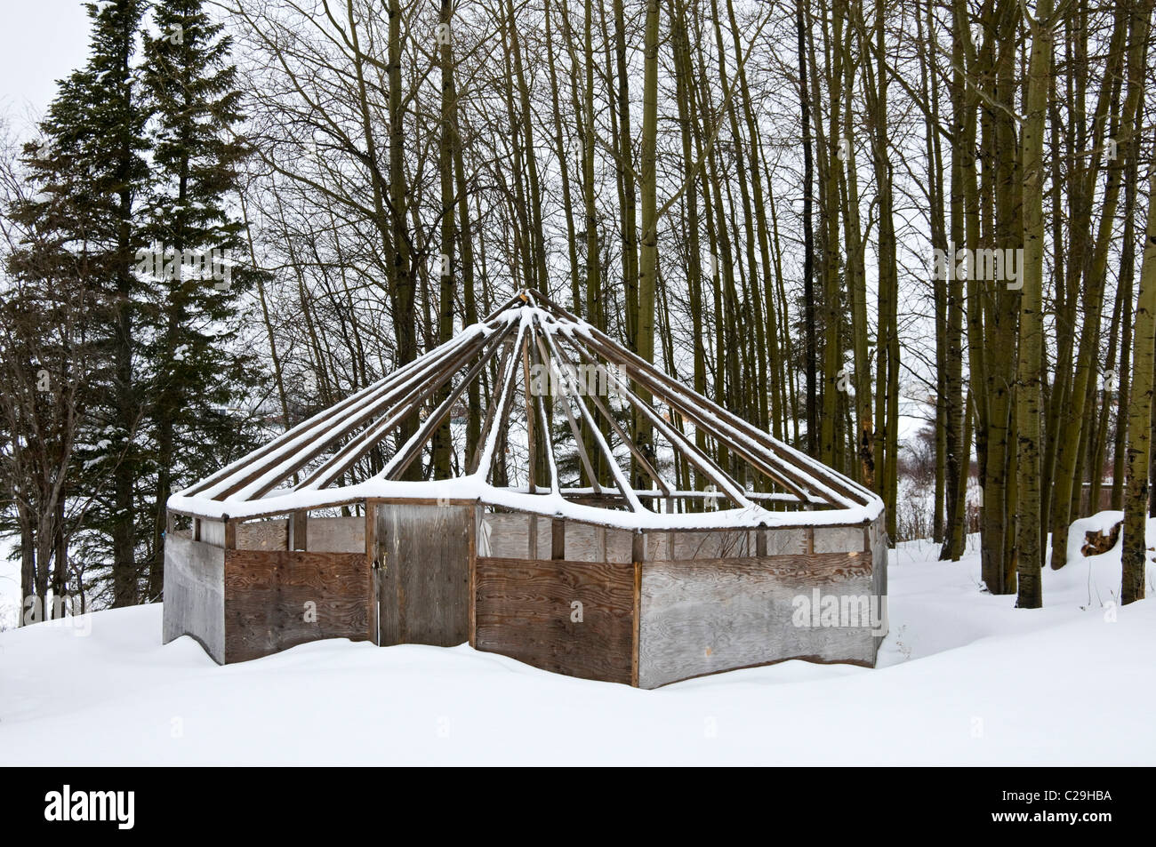 Le logement autochtone traditionnelle des Cris du Nord du Québec de la communauté de Mistissini Banque D'Images