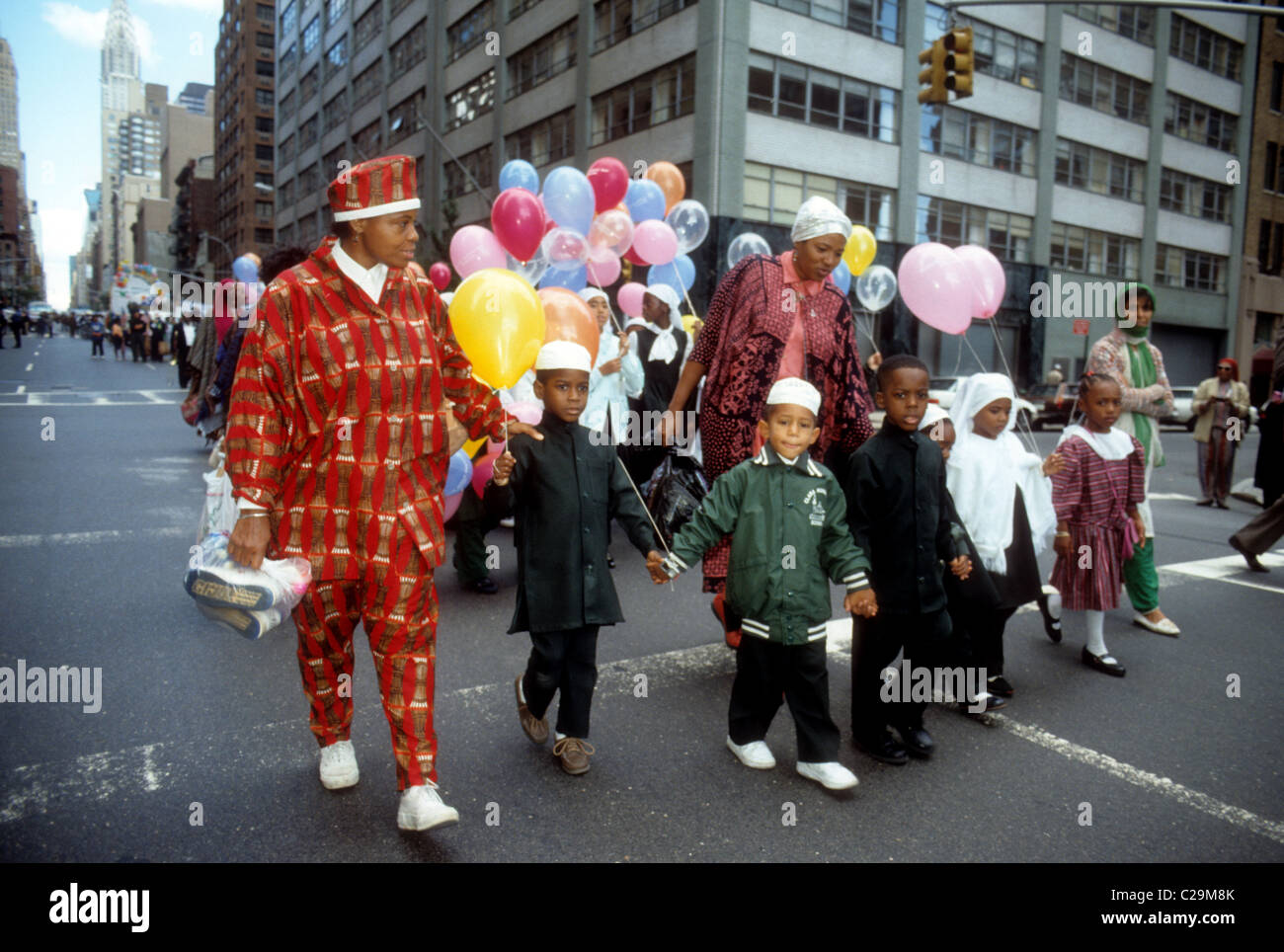 Les musulmans de la région des trois États se réunissent à New York en septembre 1990 pour le monde musulman Day Parade. (© Richard B. Levine) Banque D'Images