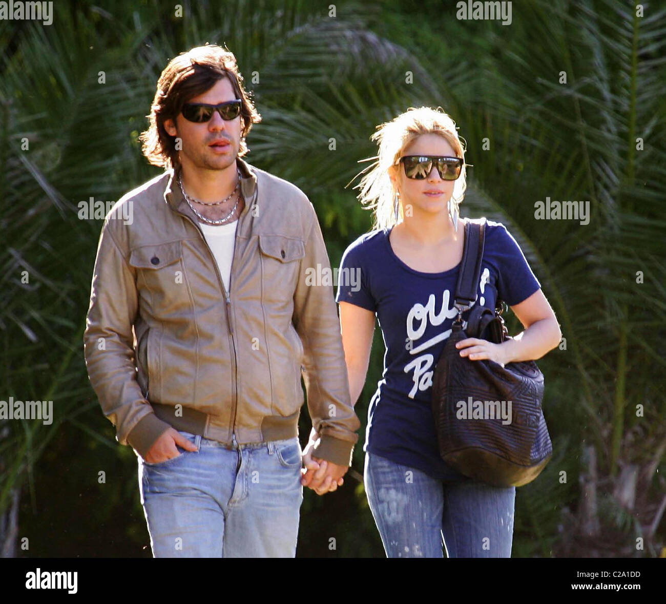 Shakira et fiancé Antonio de la Rua, le couple est arrivé en Uruguay pour y  passer la saison Chrsitmas. Ils sont propriétaires d'une maison dans le  secteur Photo Stock - Alamy
