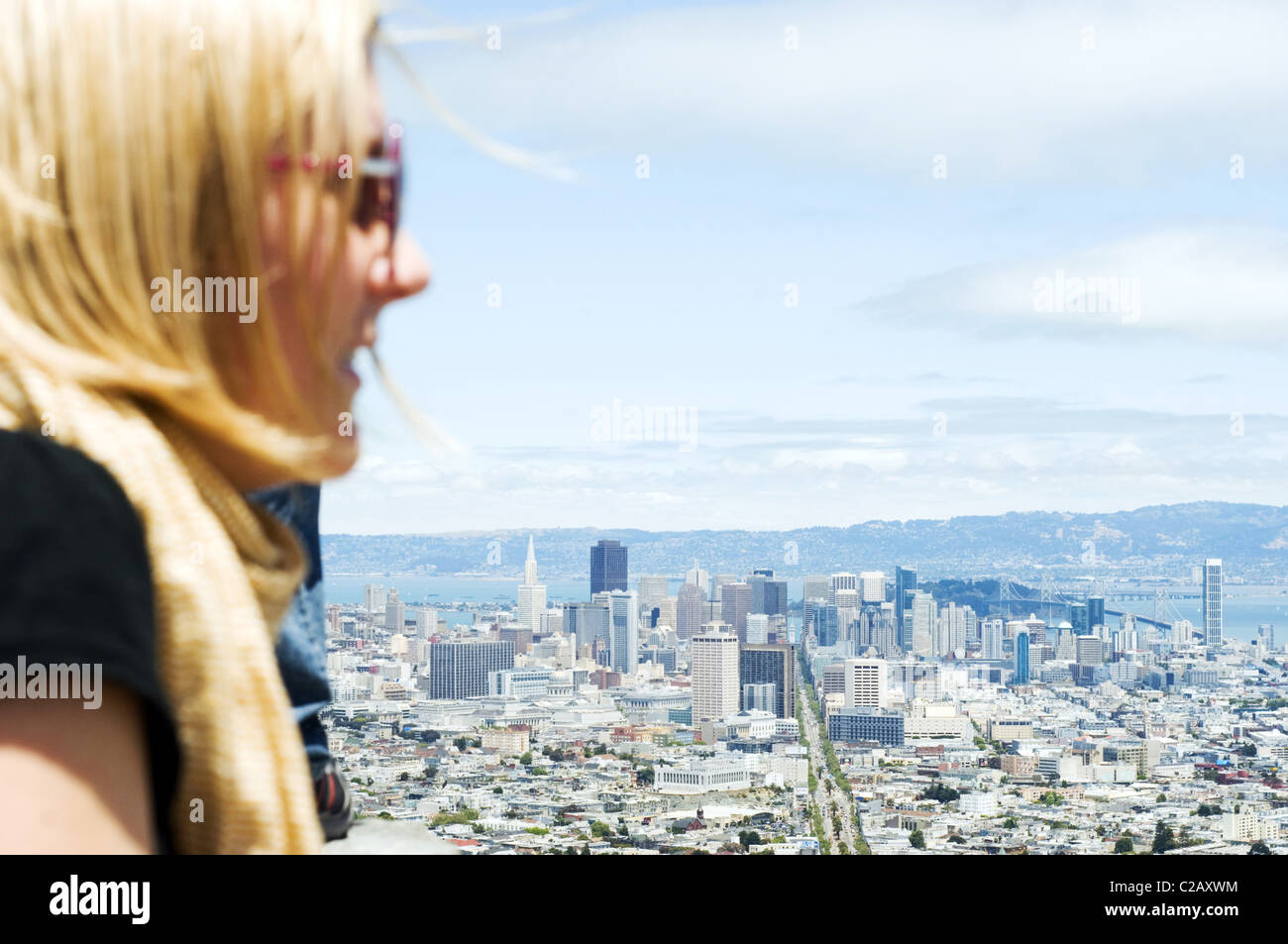 États-unis, Californie, San Francisco, les touristes à la recherche de city de elevated view Banque D'Images