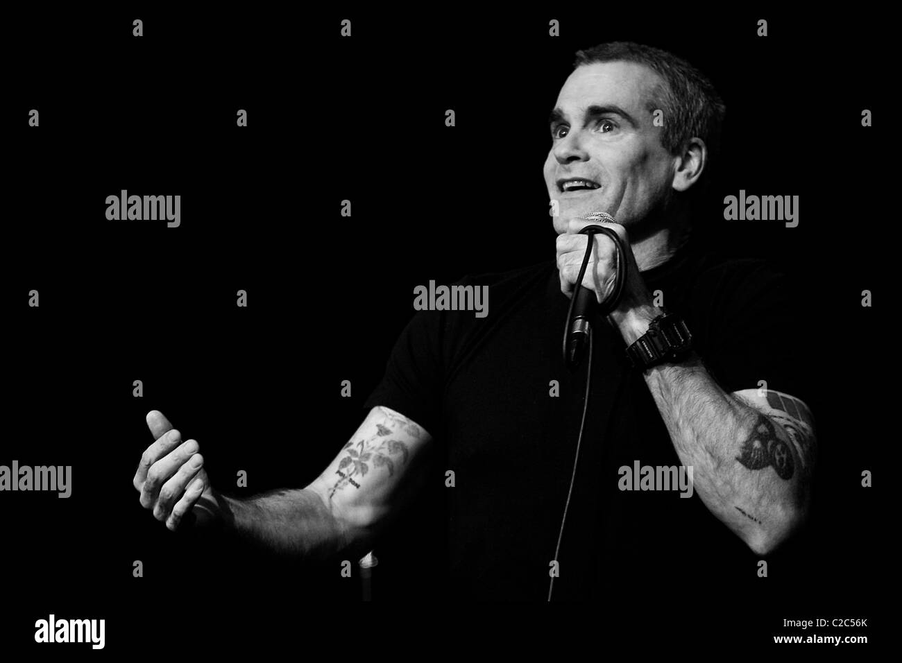 Henry Rollins sur scène lors de sa tournée de Spoken Word Banque D'Images