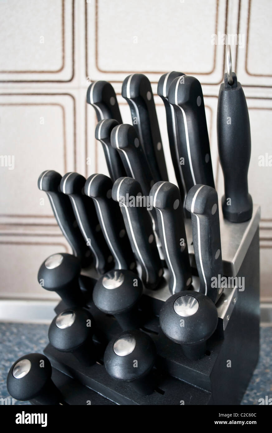 Forte collection de couteaux en cuisine Banque D'Images