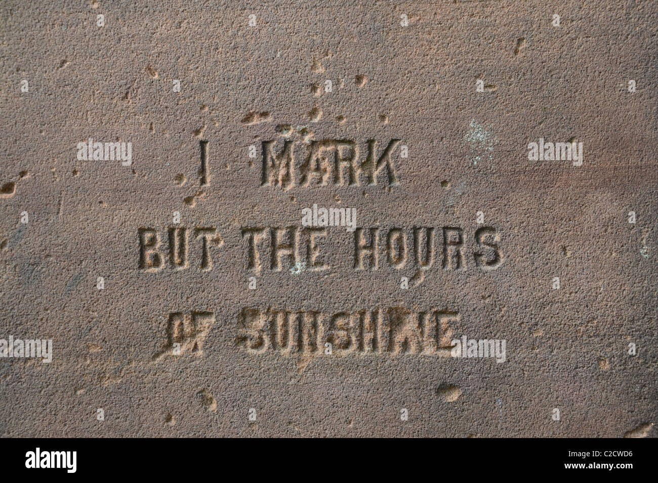 Inscription sur le monument commémoratif des maçons piliers et Prince Albert cadran solaire, un rappel de l'Exposition Internationale d'Edimbourg 1886 Banque D'Images