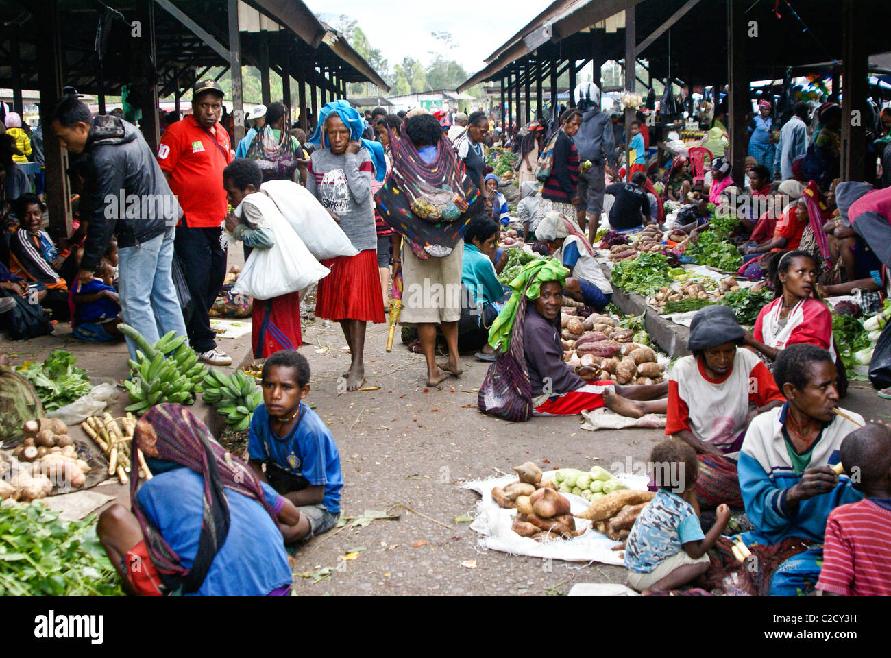 Marché en plein air de Wamena, Baliem Valley, Papouasie, Indonésie Banque D'Images