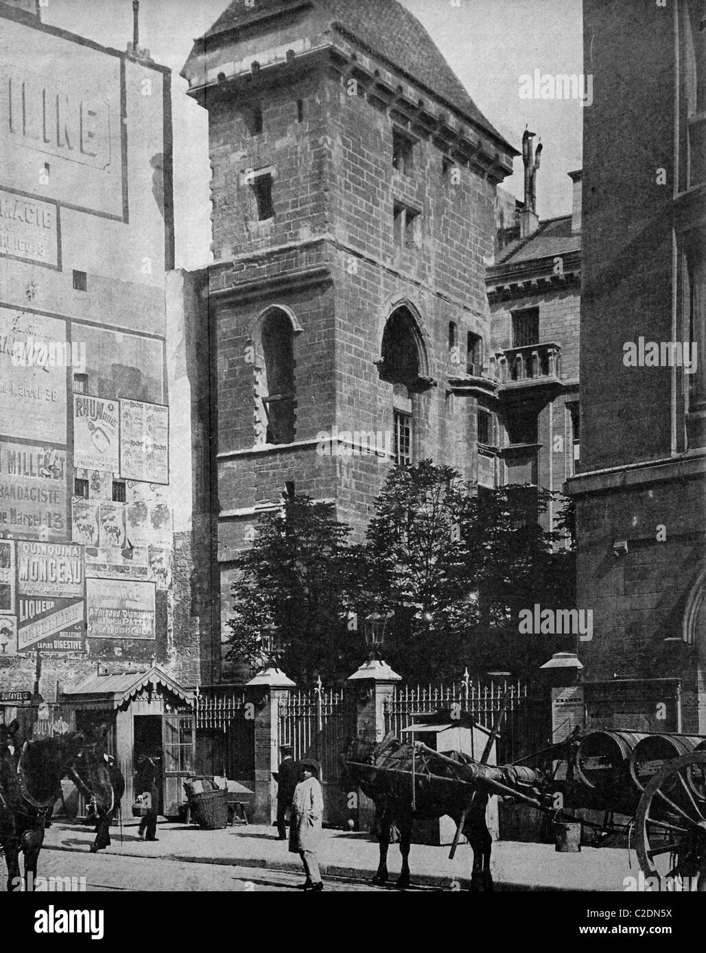 L'un des premiers autotypes de La Tour Jean-sans-Peur, Paris, France, photographie historique, 1884 Banque D'Images