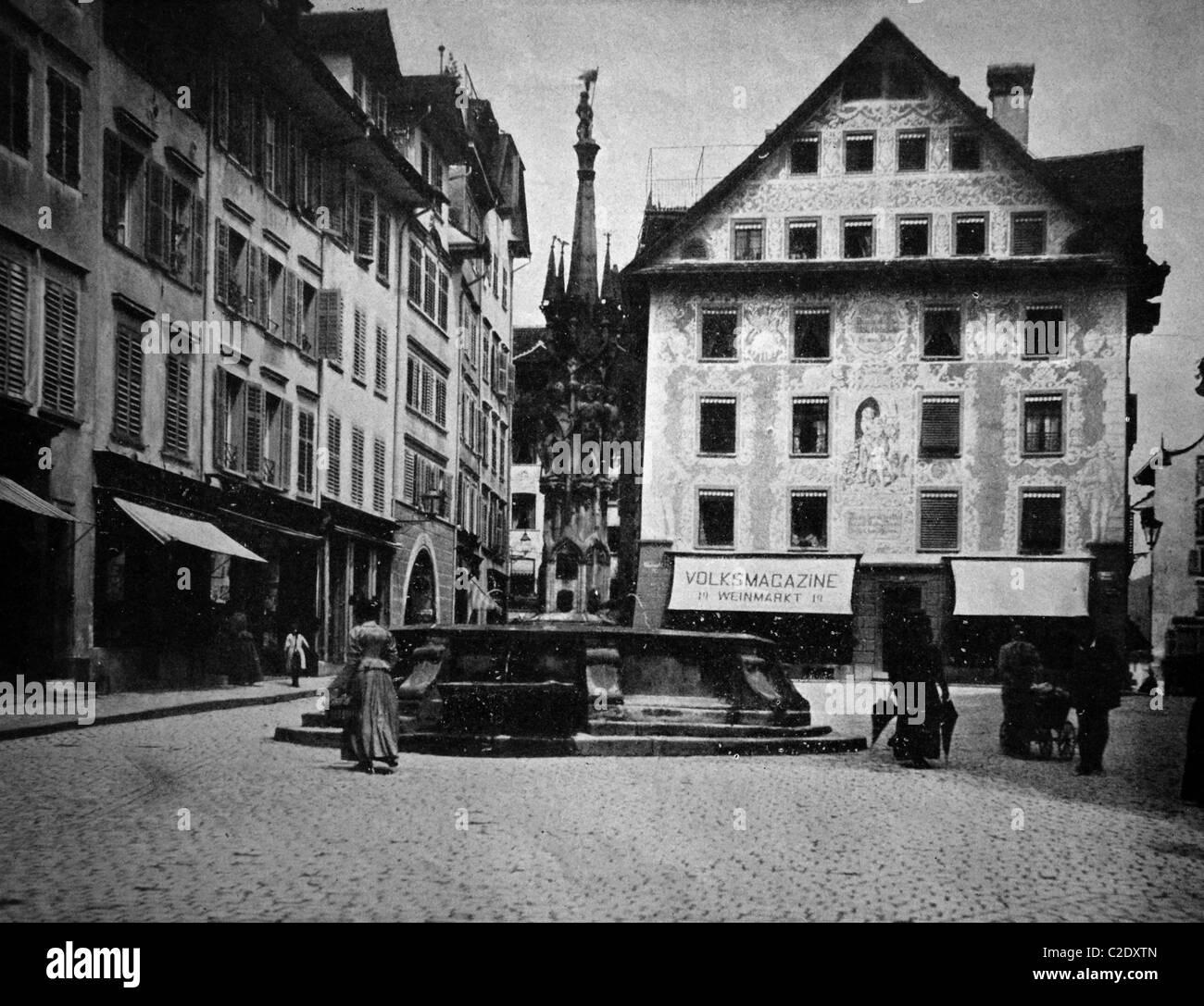 L'un des premiers autotypes du marché du vin à Lucerne, Suisse, photographie historique, 1884 Banque D'Images