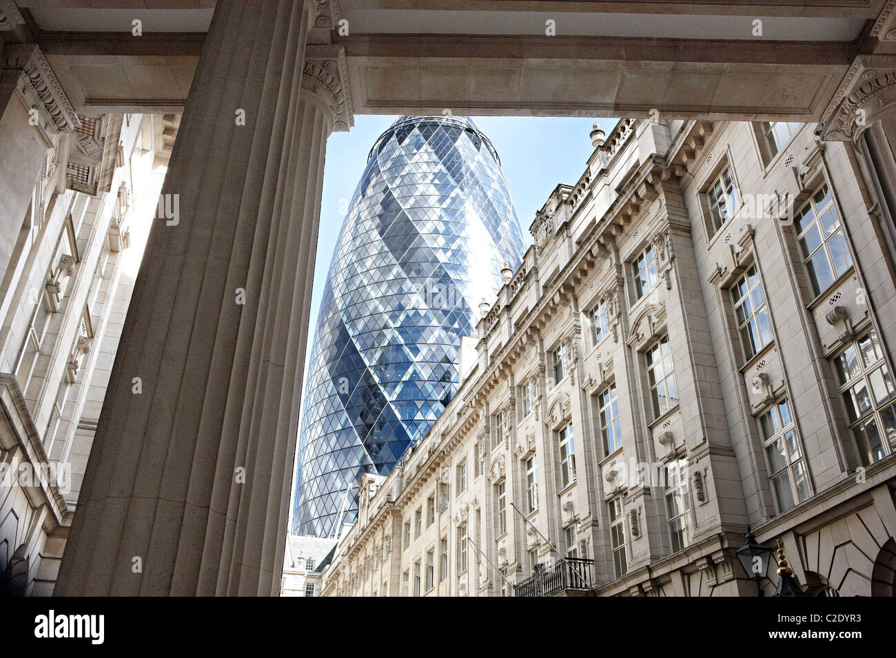 La construction de la "Swiss Re le gherkin' Banque D'Images