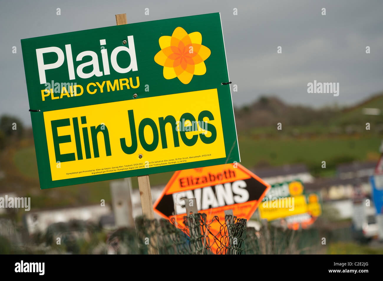 Plaid Cymru Wales 2011 Assemblée générale Gouvernement campagne électorale des bannières dans Elin Jones' circonscription Ceredigion, UK Banque D'Images