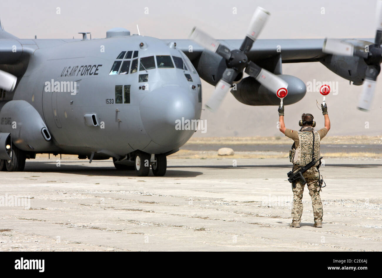 Avions de transport Hercules américains, l'Afghanistan, à Faizabad Banque D'Images