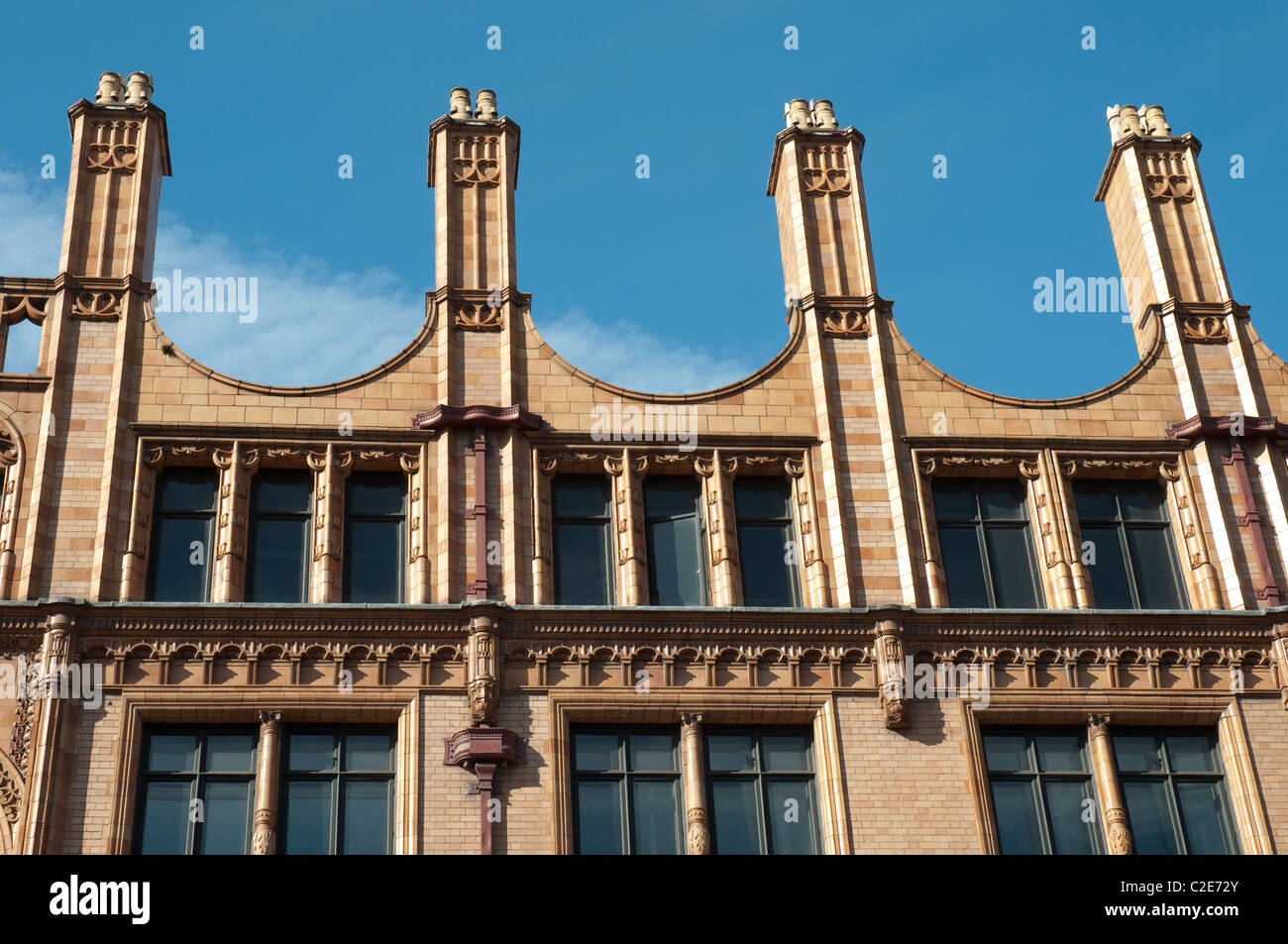 Façade ornée de Prince's Building,Oxford Street, Manchester.Conçu par I.R.E. Birkett 1904. Banque D'Images