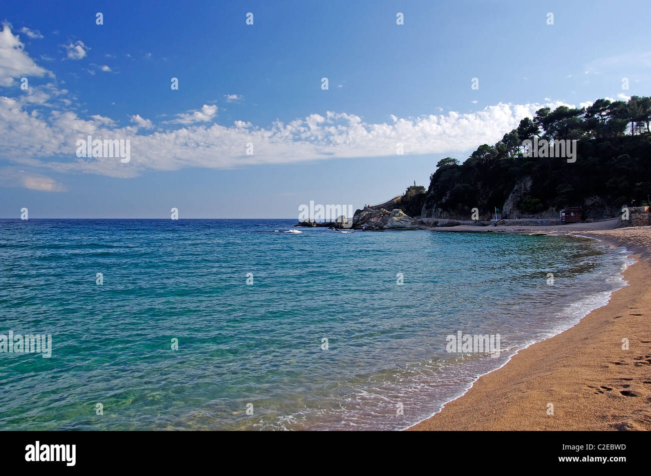 Seascape de Lloret de Mar beach avant le coucher du soleil. Costa Brava, Espagne. Banque D'Images