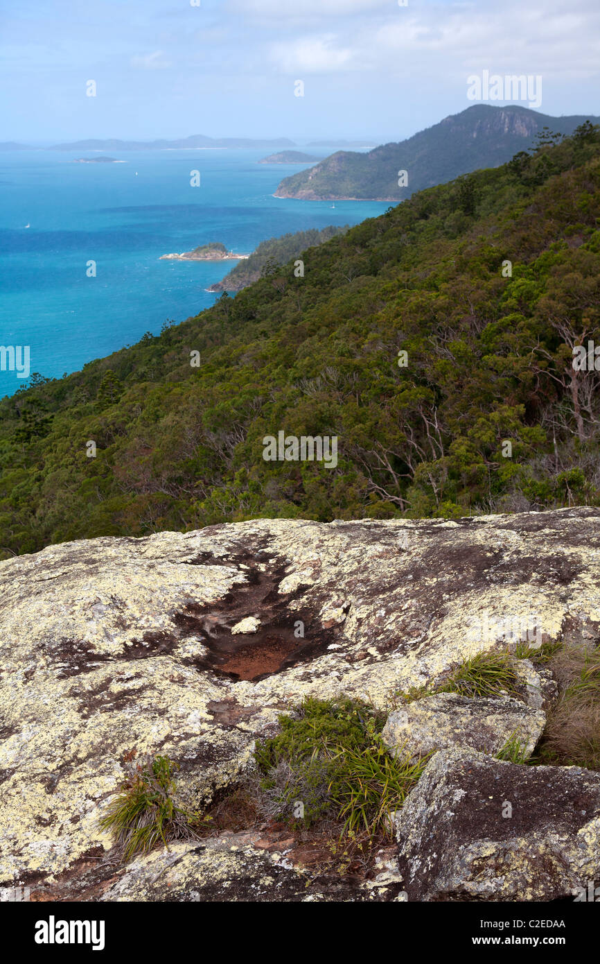 Afficher le long de la côte est de l'île de Whitsunday Cairn Whitsunday Banque D'Images