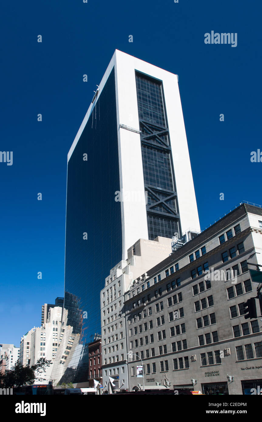 Solow Building avec la verticale, 9 West 57th Street, Manhattan, New York City, USA Banque D'Images