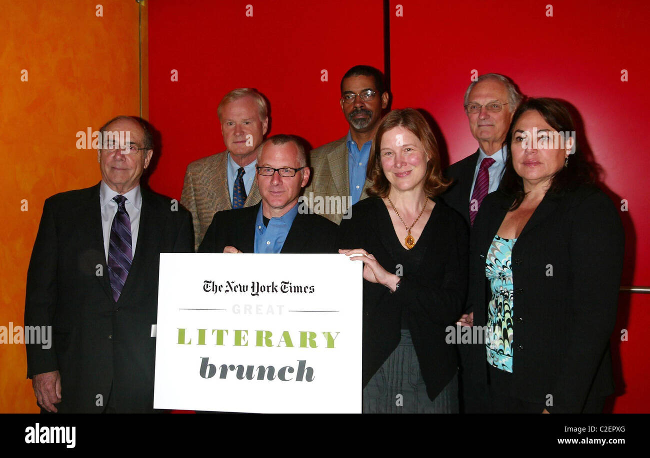 Tom Perrotta, Chris Matthews, Robert Lipsyte, Stephen L. Carter, Ann Patchett, Alan Alda et Amy Bloom au Le New York Banque D'Images