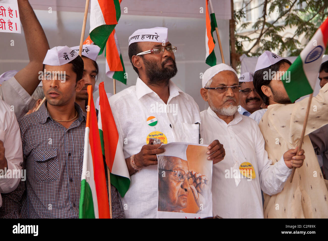 Les partisans d'Anna Hazare à Azad Maidan à Mumbai (Bombay), Maharashtra, Inde, Asie. Banque D'Images