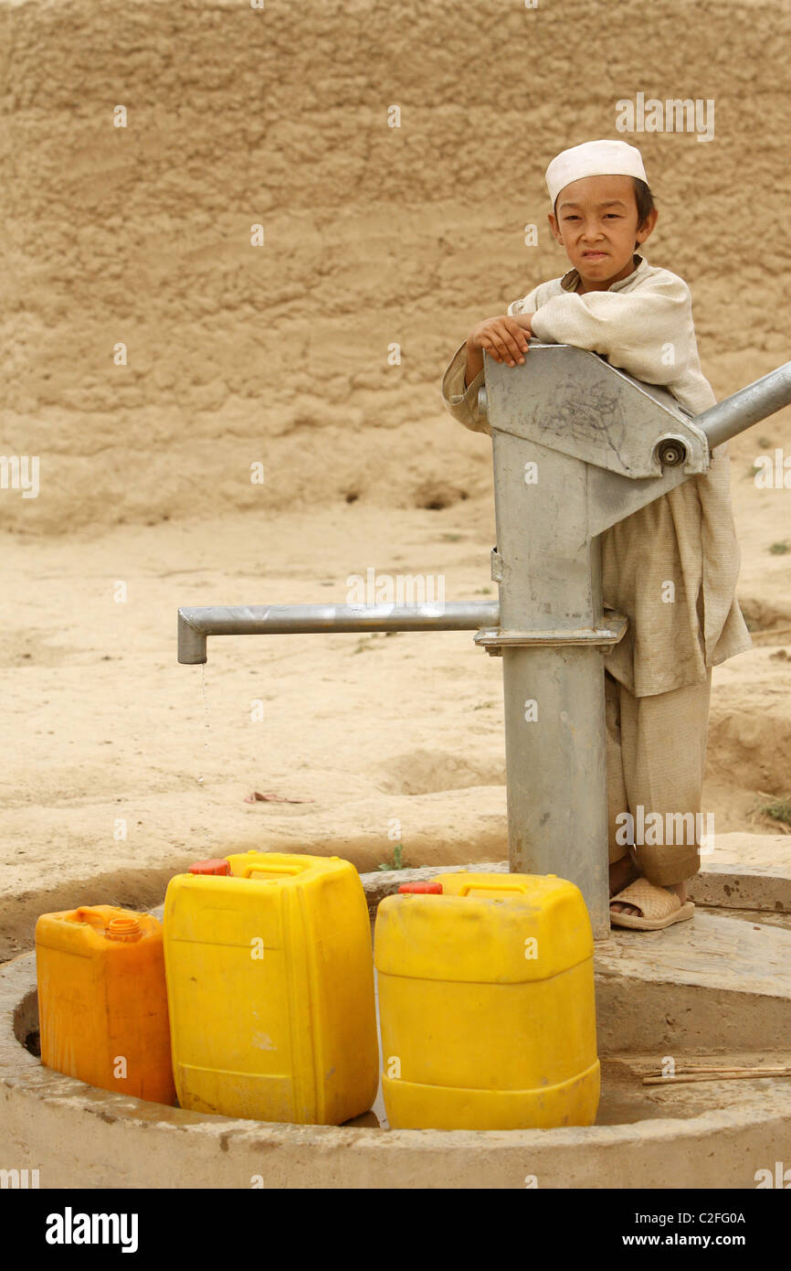Un point d'eau dans un village près de Kunduz, Afghanistan Banque D'Images