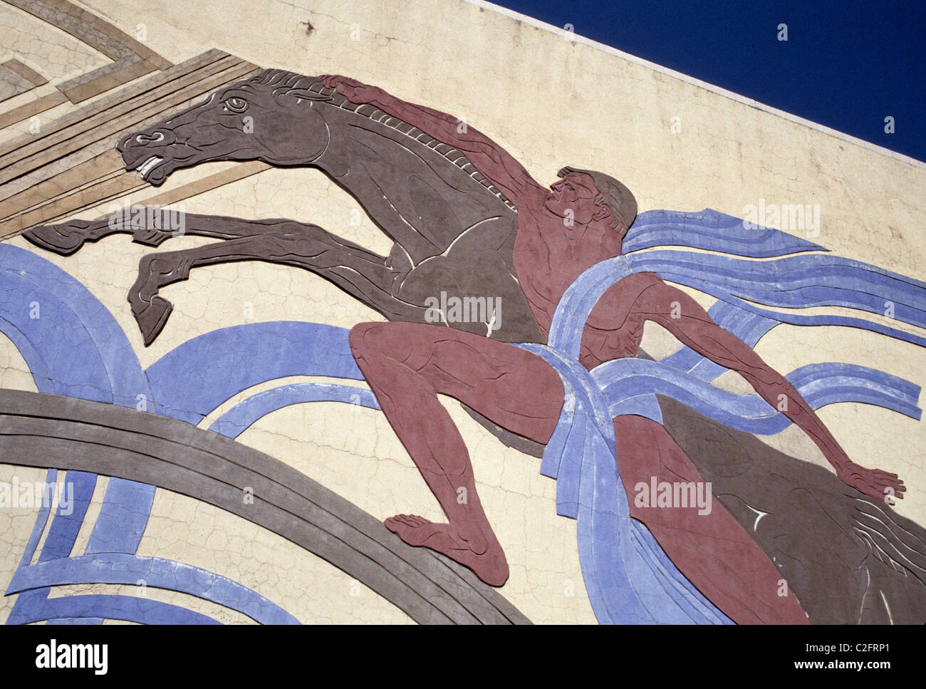 'Man Taming Wild Horse' par Pierre Bourdelle. Bas-relief Art Déco. Texas 1936 Exposition du Centenaire à Fair Park. Banque D'Images