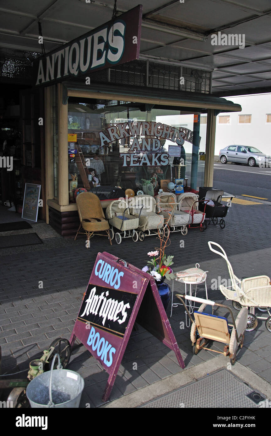 Arkwrights Antique Shop exterior, Belmont Road, Paeroa, de la région de Waikato, Nouvelle-Zélande, île du Nord Banque D'Images