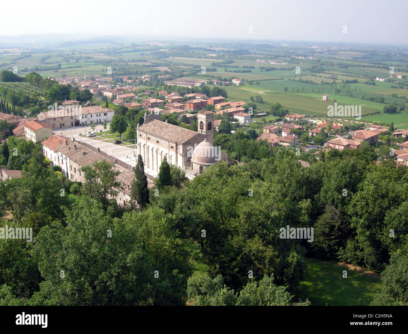 La vue sur la belle campagne italienne autour de Solferino, Lombardie, Italie. Banque D'Images