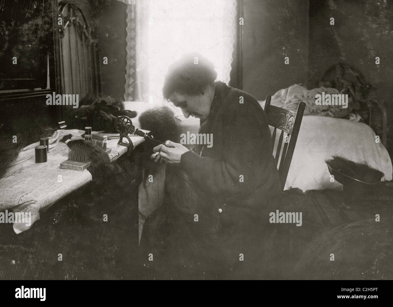 Décisions d'un sèche-marchandises dans une minuscule chambre à effet hall. Banque D'Images