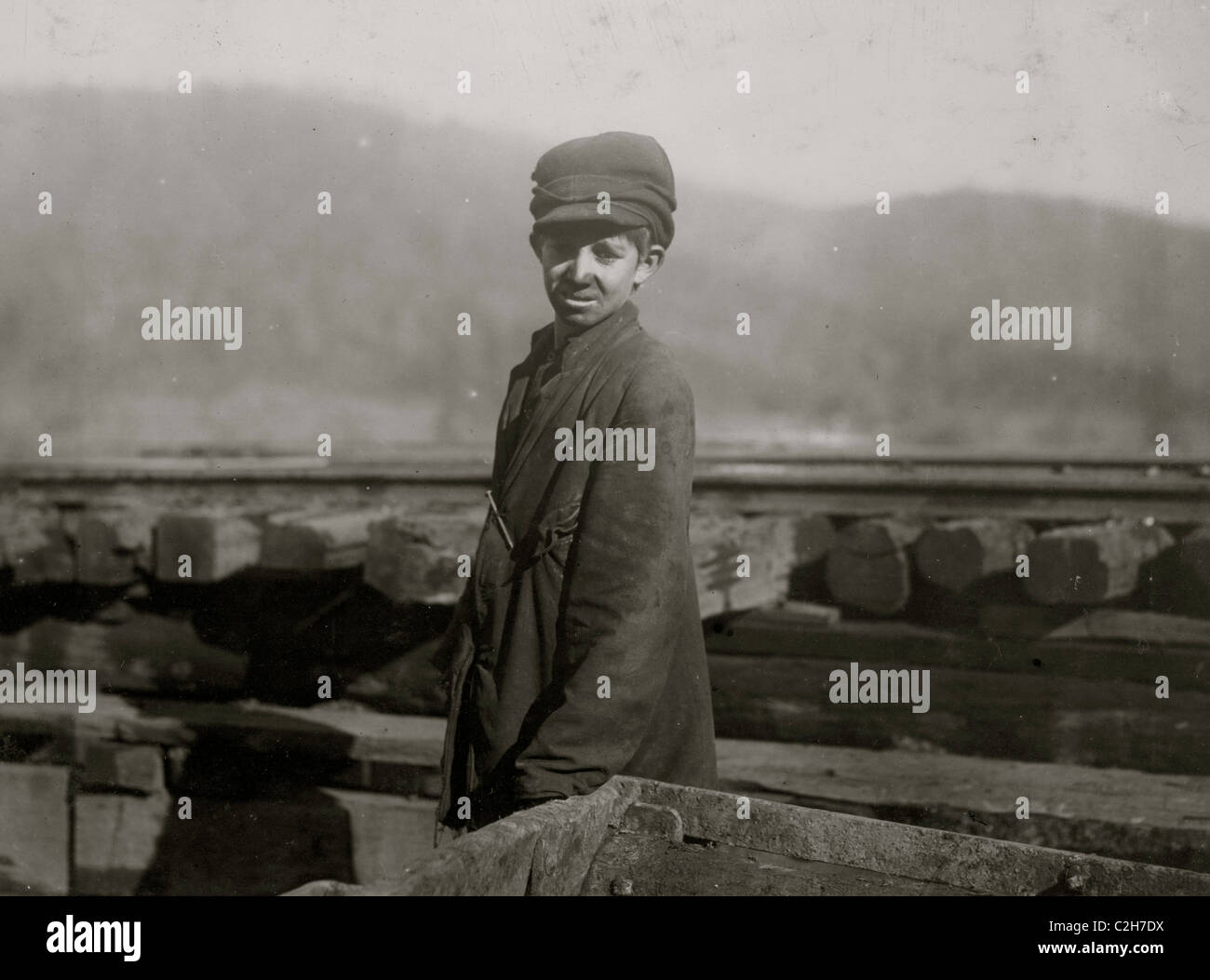 Harley Bruce. Un jeune garçon à l'accouplement d'tipple de mine, de l'Indian Mountain Proctor Coal Co., près de Jellico, Tenn. Banque D'Images