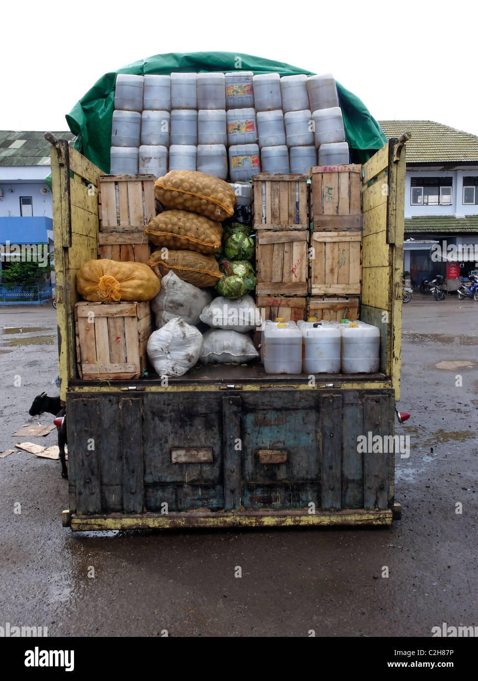Camion chargés de marchandises, l'Indonésie, Mars 2011 Banque D'Images