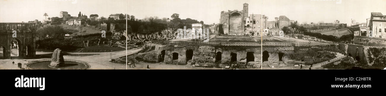 Avis de Coliseum montrant Arc de Constantin, la colline du Palatin, Arc de Titus, Nero's Temple, etc., Rome Banque D'Images