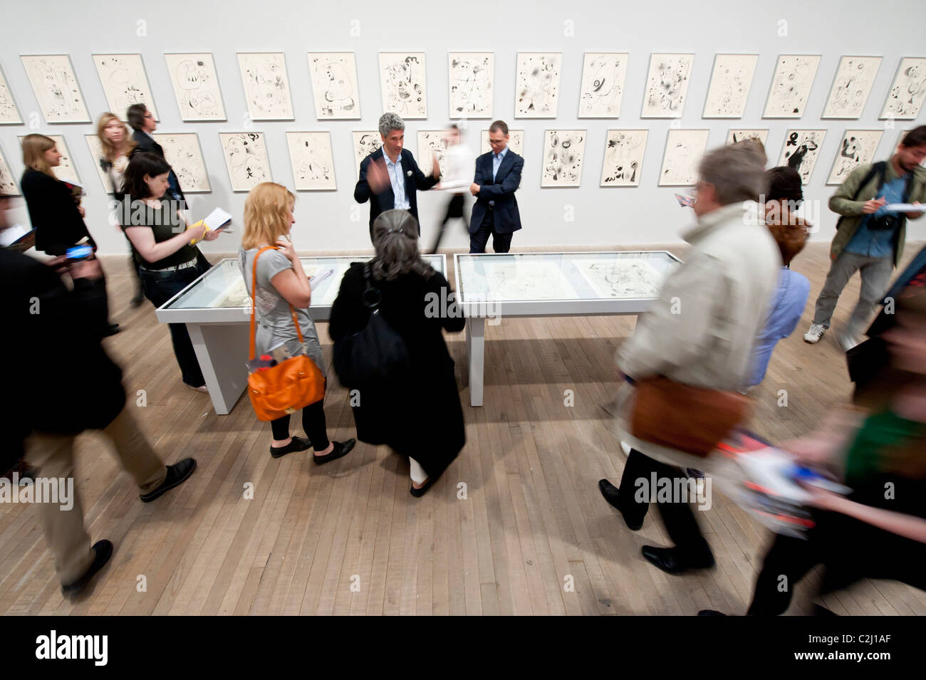 Le Joan Miro, échelle d'échapper à l'exposition à la Tate Modern. Elle est conjointement organisée par Matthew Gale et Marko Daniel Banque D'Images
