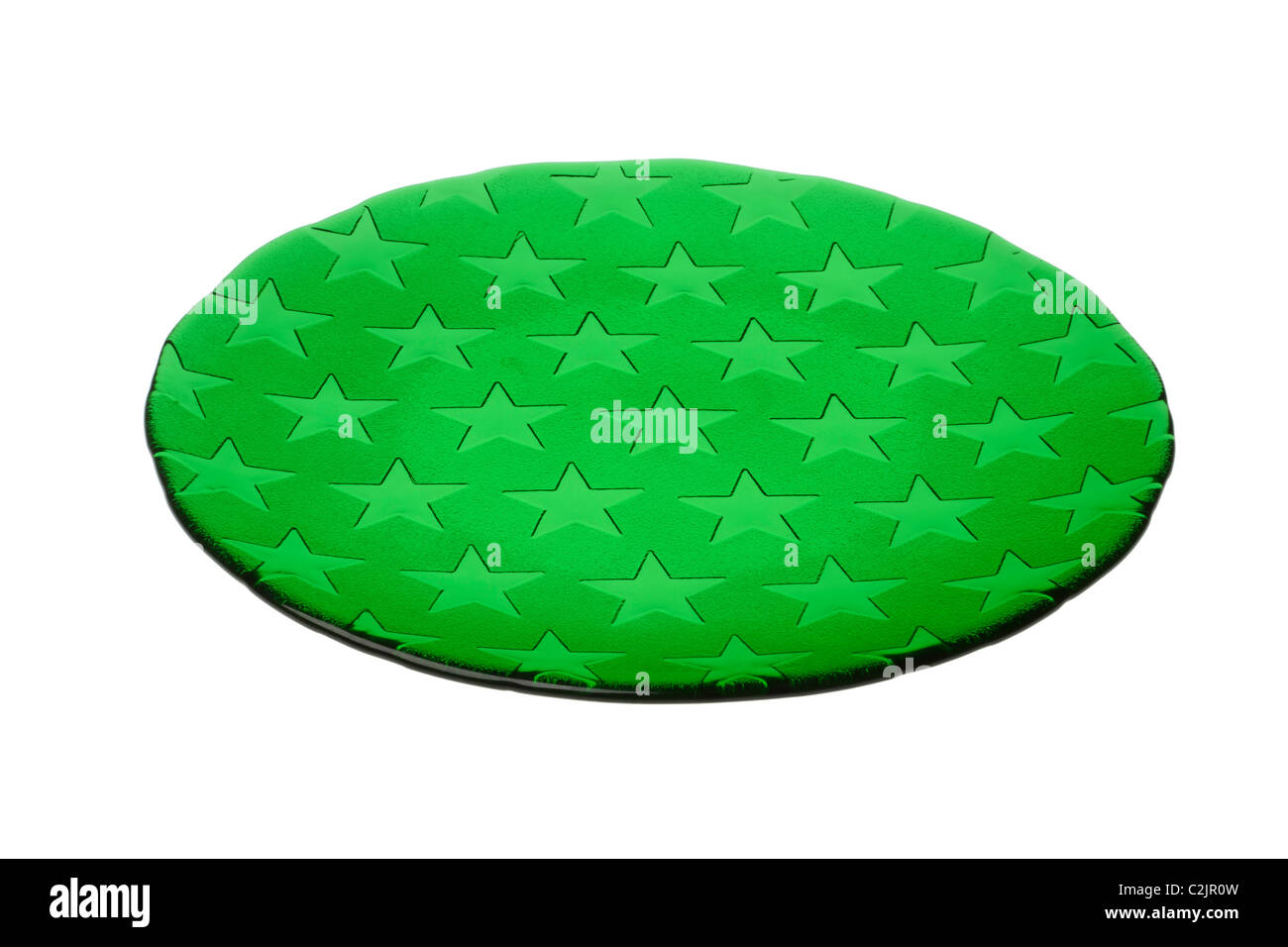 Verre vert assiette découper sur un fond blanc. Banque D'Images