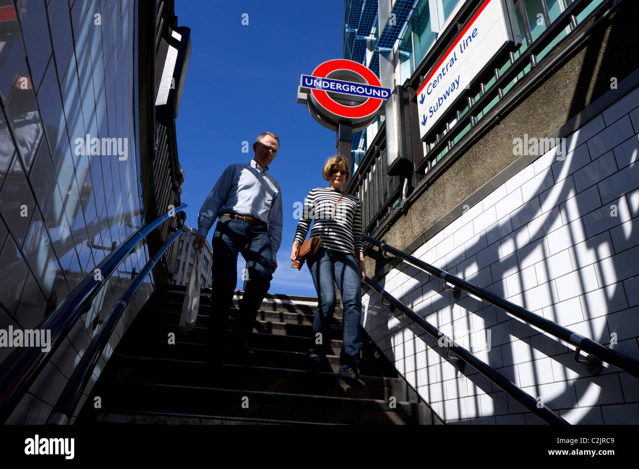 Entrée de la station de métro souterrain, London, England, UK Banque D'Images