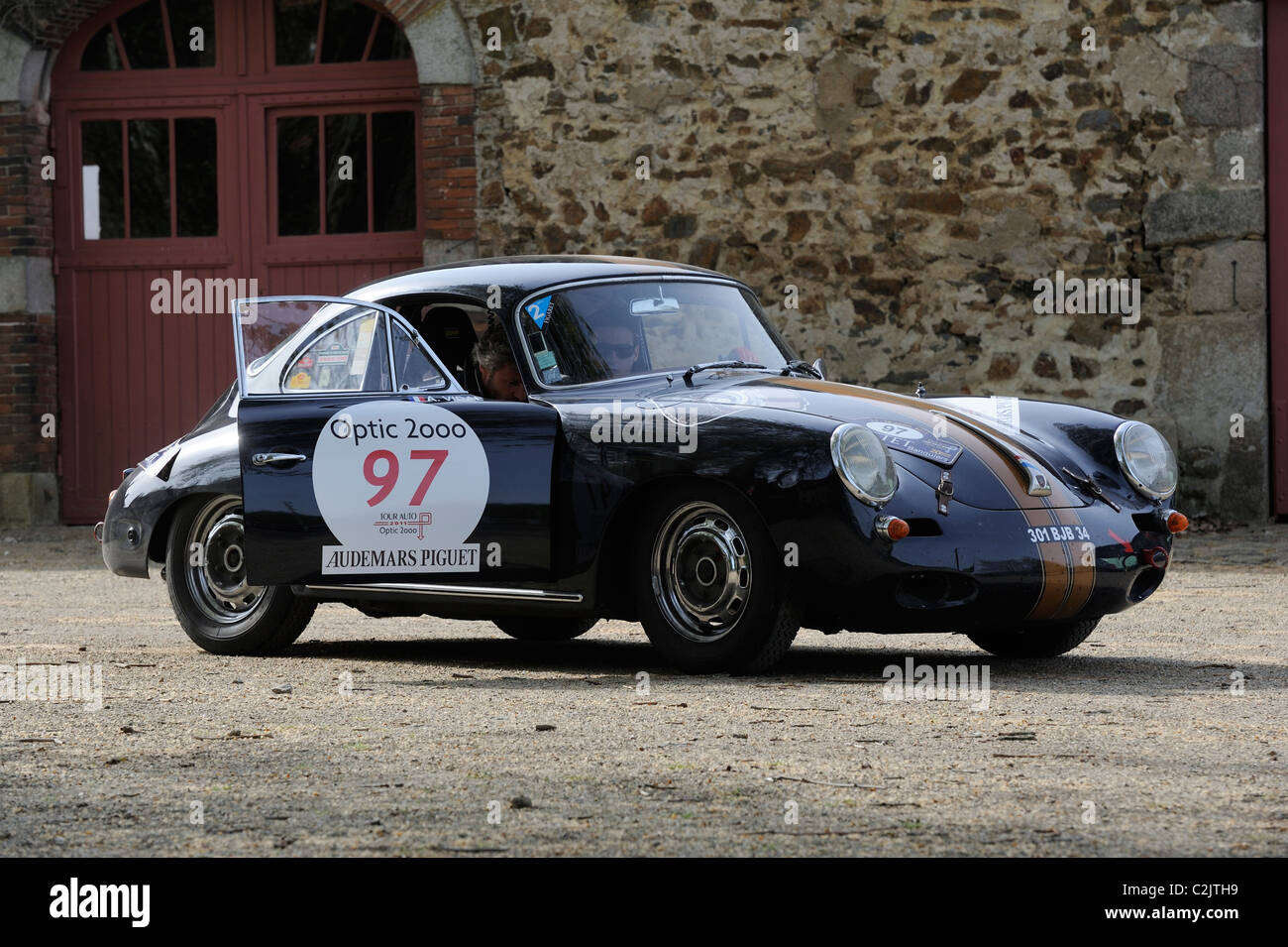 Stock photo d'un 1963 Porsche 356 dans le tour auto optic 2000 en 2011. Banque D'Images